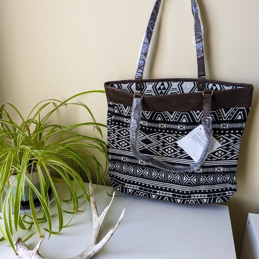 Thirty-One Black and White Patterned Shoulder Bag